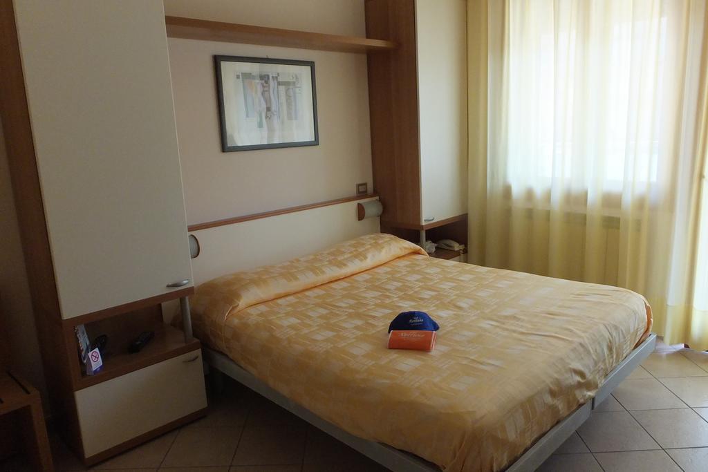 Hotel Nettuno Sottomarina Zimmer foto